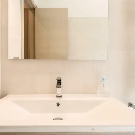 Suitelowcost Sforza Milán