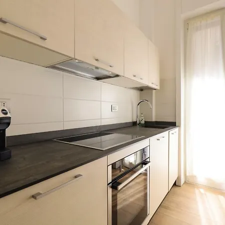 Suitelowcost Sforza * Milán
