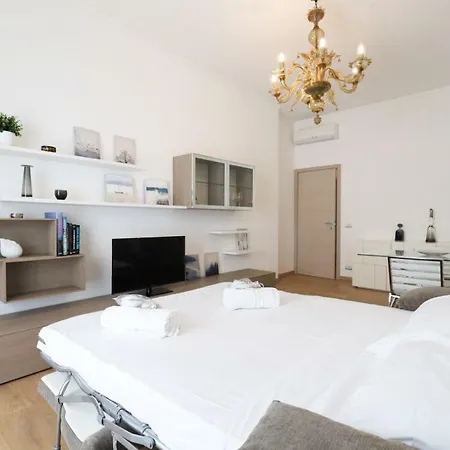 Suitelowcost Sforza Apartmán *