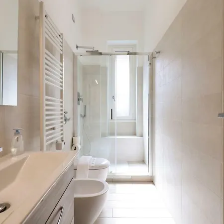 Suitelowcost Sforza Milán